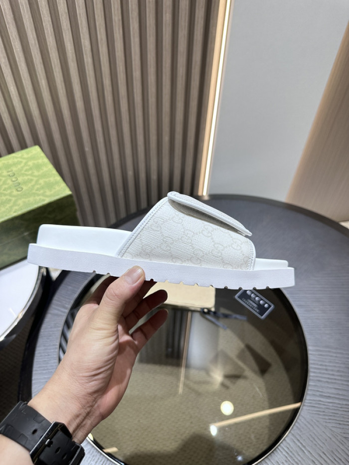 GUCC SLIPPERS