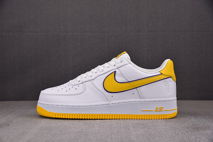 Nike Air Force 1 x Kobe Retro QS  FZ1151-100