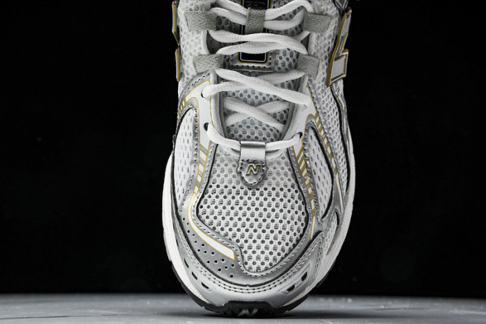 New Balance 1906R White Rain Cloud Silver Metallic M1906RI