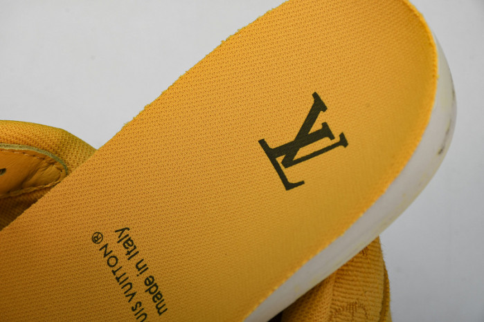 LV SNEAKER LOW  121205