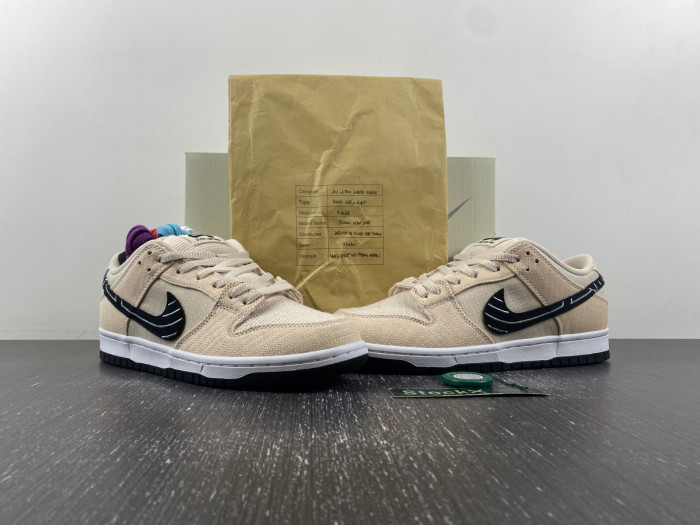 Albino & Preto x Nike Dunk SB Low  FD2627-200