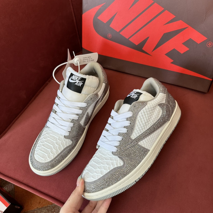 AIR JORDAN 1 RETRO  AJ-33