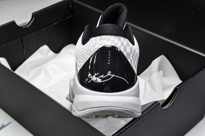 Nike Zoom Kobe 5 Protro "Zebra" CD4991-003