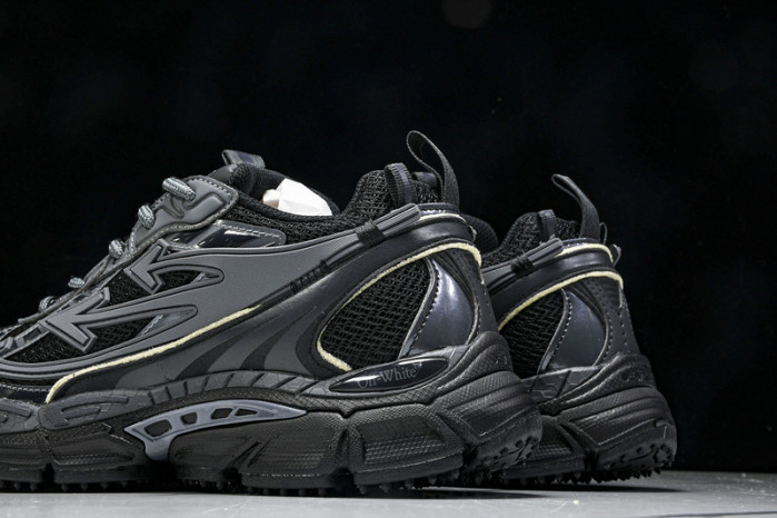 OF C/O  SNEAKER  FOR-032101