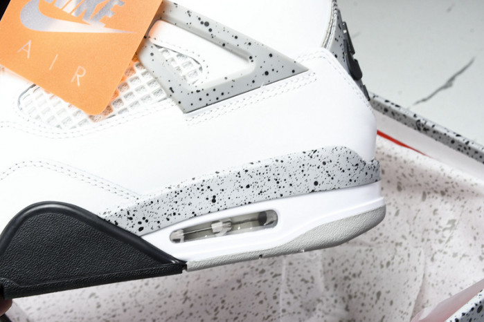 Air Jordan 4  “White Cement” （2025） FV5029-100