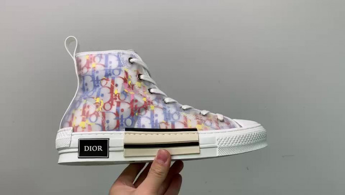 D10R B23 Oblique High Top Sneakers L02N4