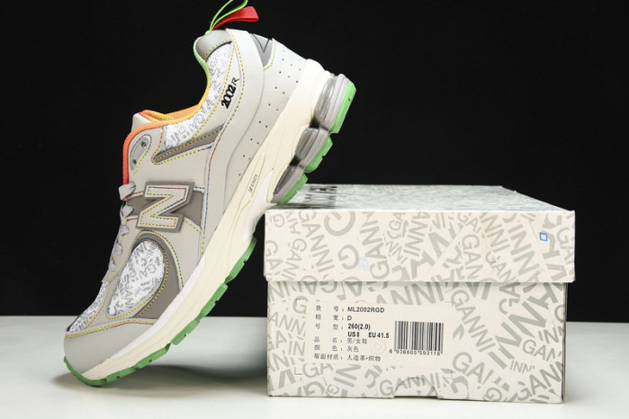 New Balance yeeshoes   ML2002RGD