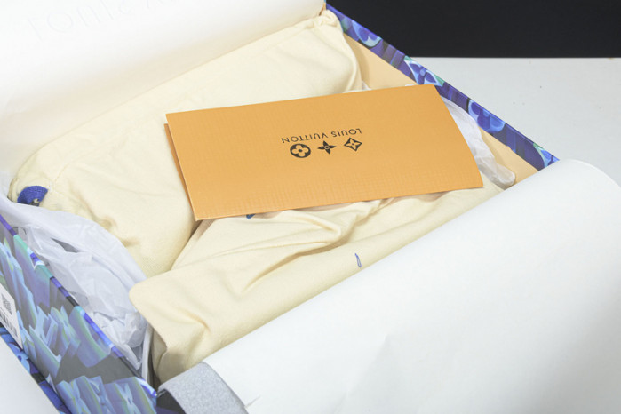 LV SNEAKER LOW YEE-012