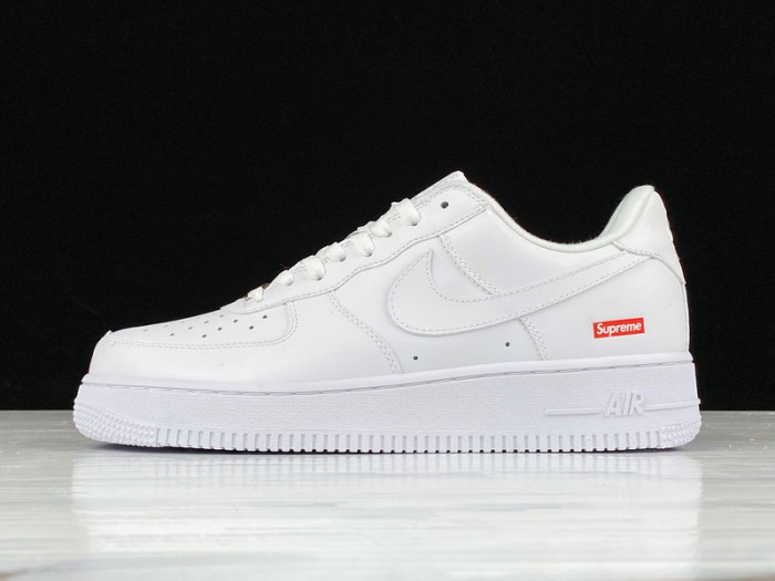 Supreme x Nike Air Force 1 CU9225-100