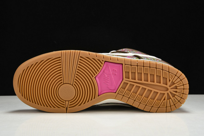 NIke SB Dunk Low “Paisley”   DH7534-200