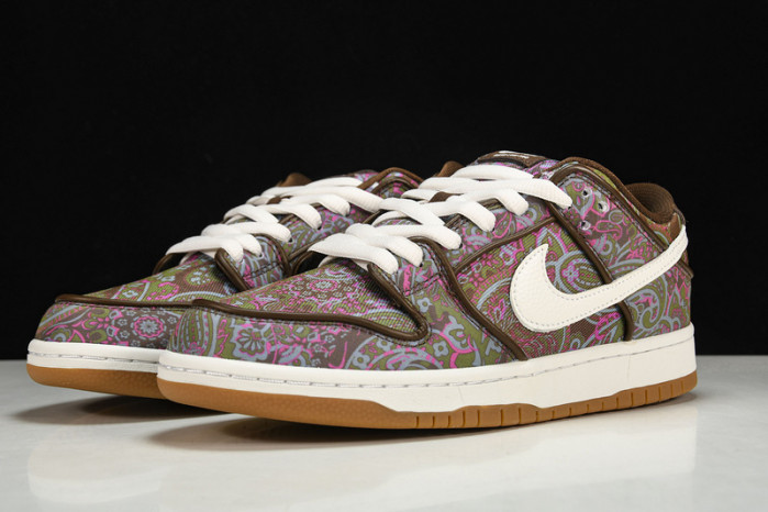 NIke SB Dunk Low “Paisley”   DH7534-200