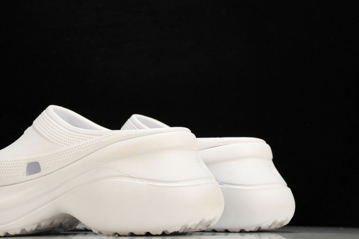 BLCG POOL CROCS  SLIDES W1S8E-9000