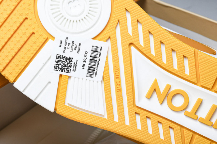 LV SNEAKER LOW  012402