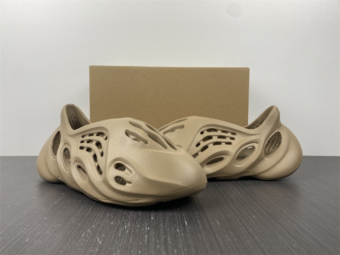 Yeezy Foam Runner  GY6774