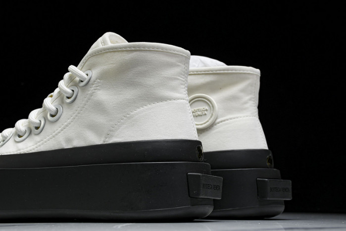 BOTTEGA VENETA  JUMBO SNEAKER