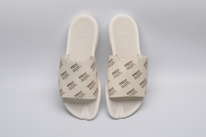 GUCC SLIPPERS
