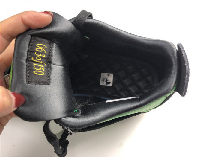 Air Jordan 4 Retro "Taupe Haze"